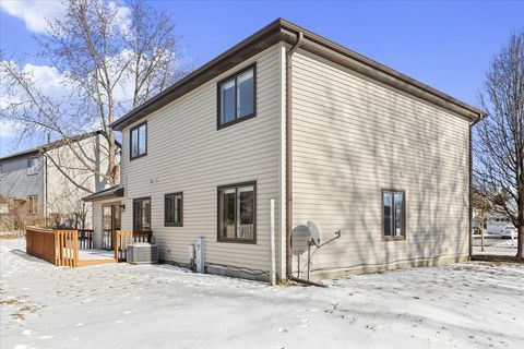 Tiny photo for 1394 Parkridge Court, Crystal Lake, IL 60014 (MLS # 12554820)