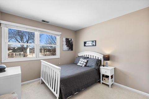 Tiny photo for 1394 Parkridge Court, Crystal Lake, IL 60014 (MLS # 12554820)