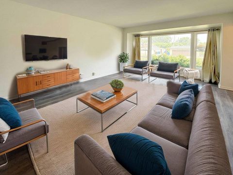 Tiny photo for 1109 W 101st Street, Chicago, IL 60643 (MLS # 12476324)