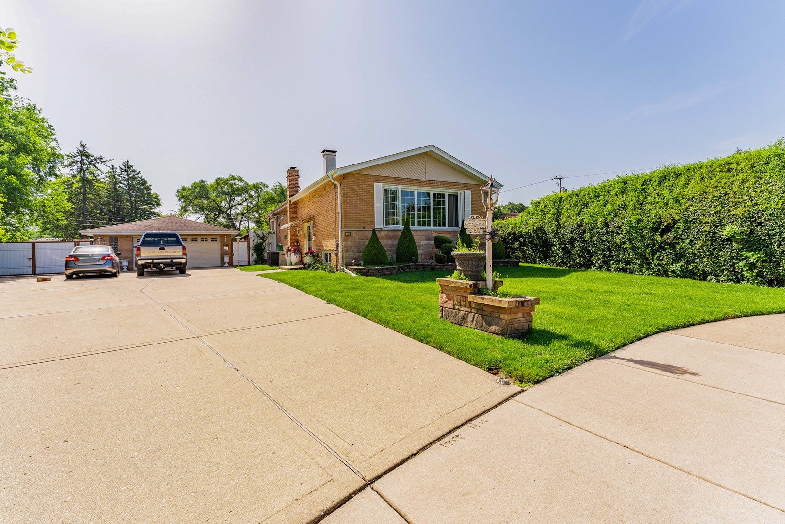 433 E Cherry Hill Drive