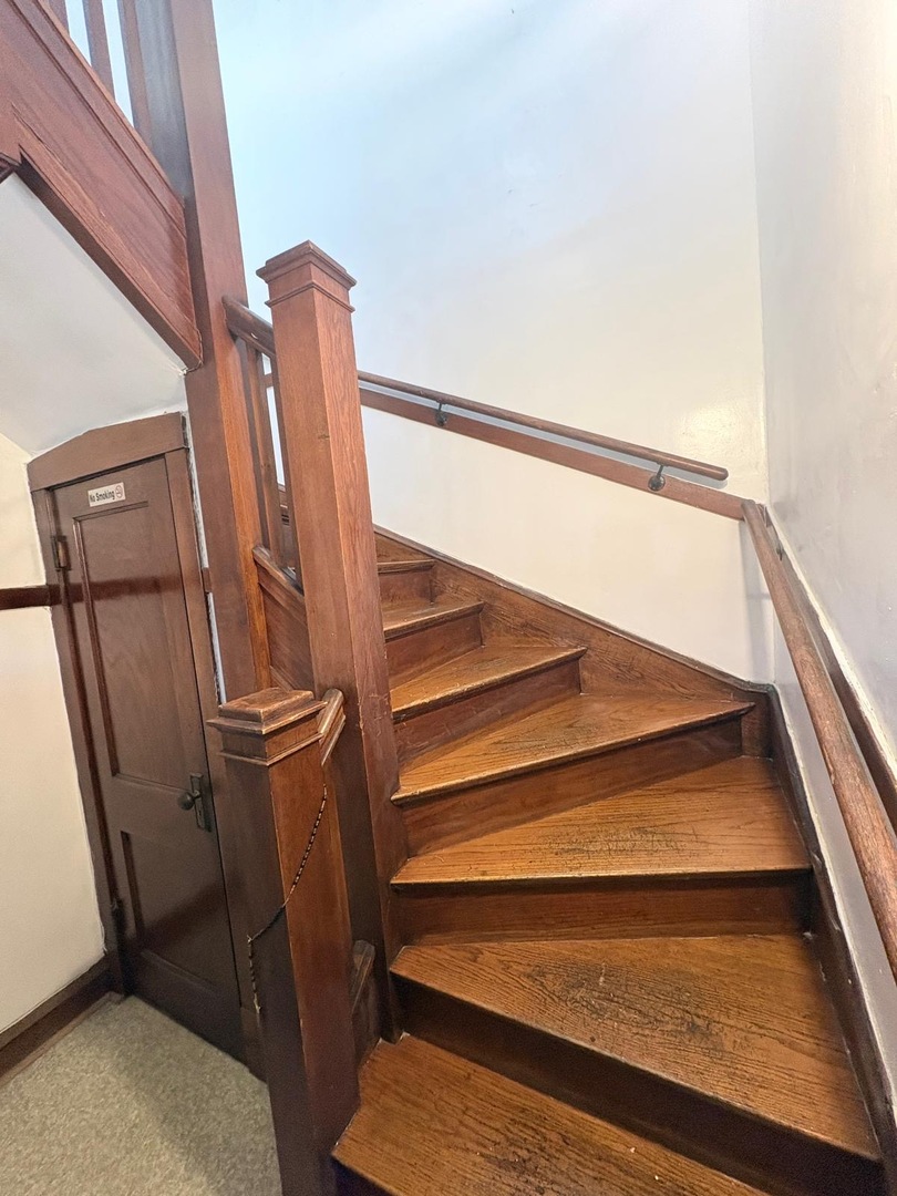 2323 N Latrobe Avenue