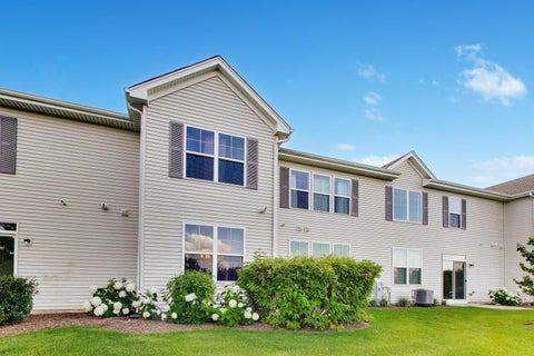 Tiny photo for 673 Anchorage Court, Pingree Grove, IL 60140 (MLS # 12772006)