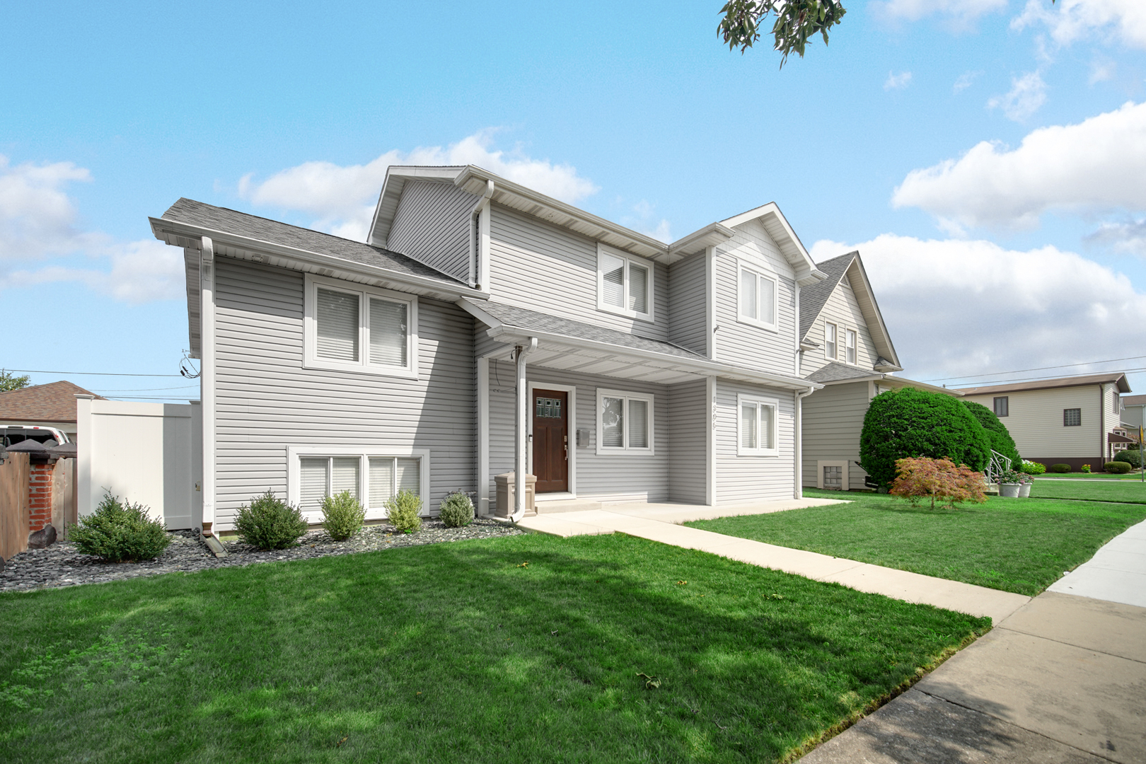 1305 N 11th Avenue