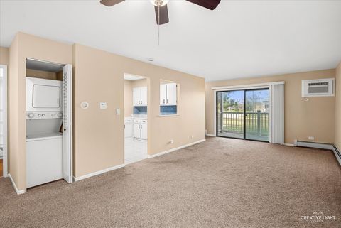 Tiny photo for 109 Gregory Street #13, Aurora, IL 60504 (MLS # 12604132)