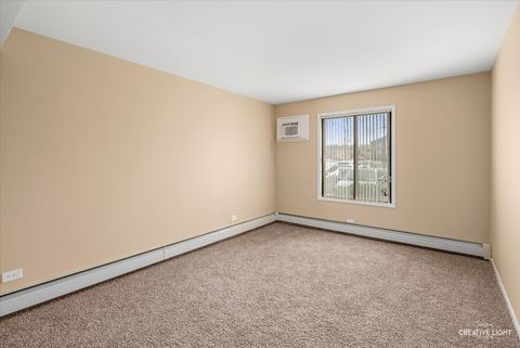 Tiny photo for 109 Gregory Street #13, Aurora, IL 60504 (MLS # 12604132)