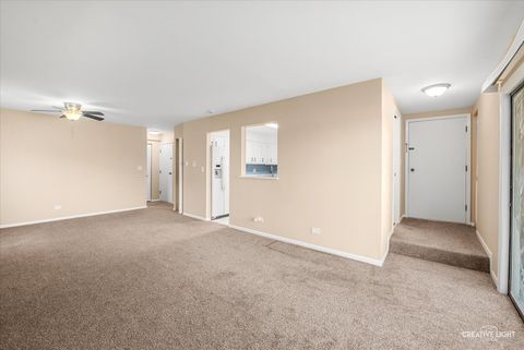 Tiny photo for 109 Gregory Street #13, Aurora, IL 60504 (MLS # 12604132)