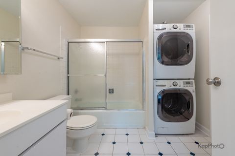 Tiny photo for 120 Lakeview Drive #318, Bloomingdale, IL 60108 (MLS # 12504138)