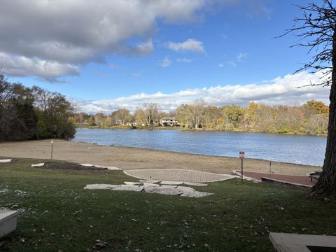 Tiny photo for 120 Lakeview Drive #318, Bloomingdale, IL 60108 (MLS # 12504138)