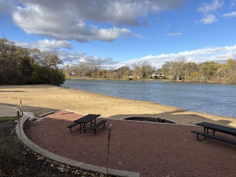 Tiny photo for 120 Lakeview Drive #318, Bloomingdale, IL 60108 (MLS # 12504138)