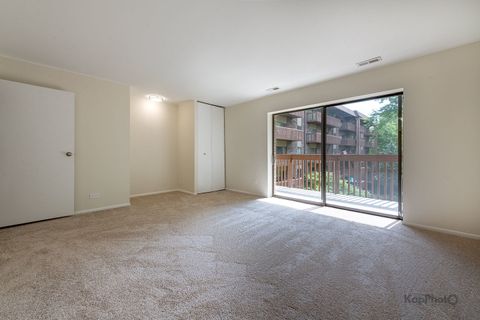 Tiny photo for 120 Lakeview Drive #318, Bloomingdale, IL 60108 (MLS # 12504138)
