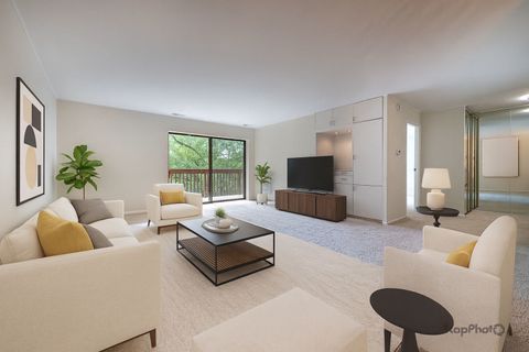 Tiny photo for 120 Lakeview Drive #318, Bloomingdale, IL 60108 (MLS # 12504138)