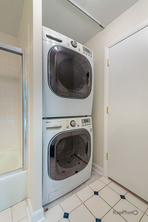 Tiny photo for 120 Lakeview Drive #318, Bloomingdale, IL 60108 (MLS # 12504138)