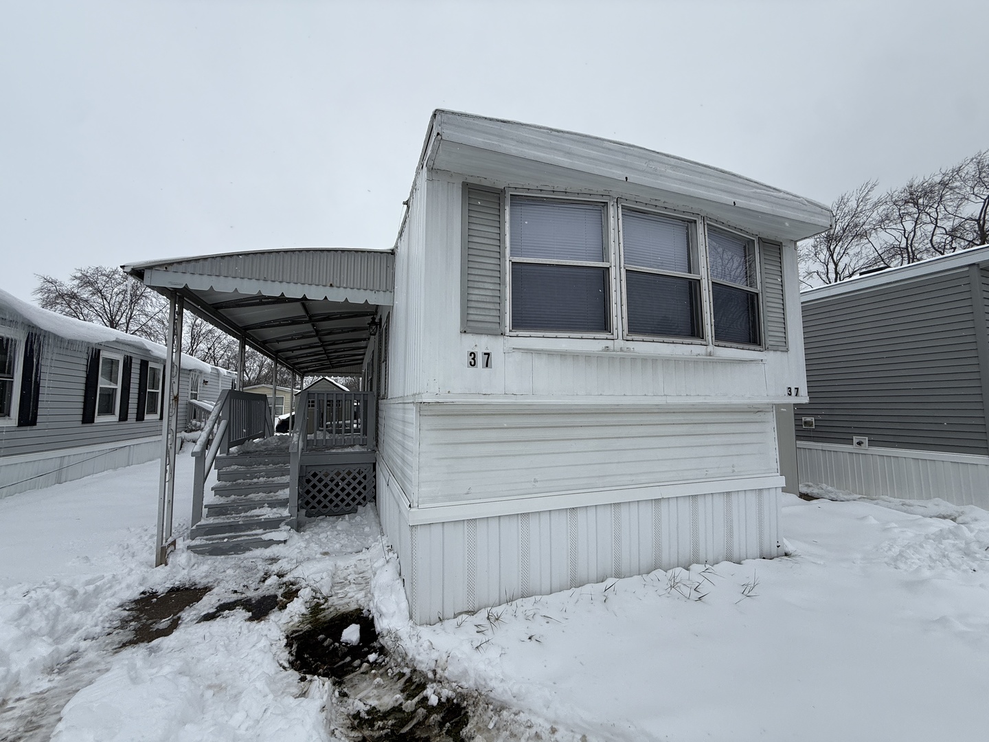 1712 S Dixie Highway 37