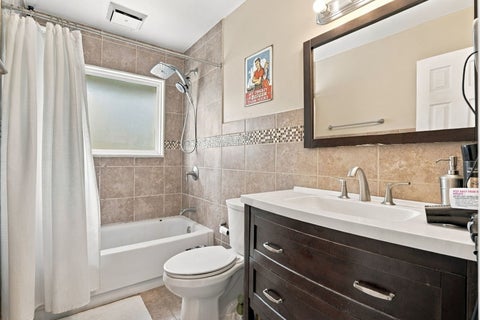 Tiny photo for 1112 Hawthorne Drive, Bettendorf, IA 52722 (MLS # 12795981)