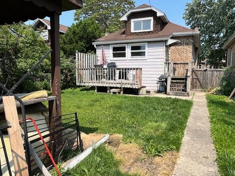 Tiny photo for 2722 Euclid Avenue, Berwyn, IL 60402 (MLS # 12411410)