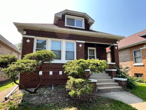 Tiny photo for 2722 Euclid Avenue, Berwyn, IL 60402 (MLS # 12411410)
