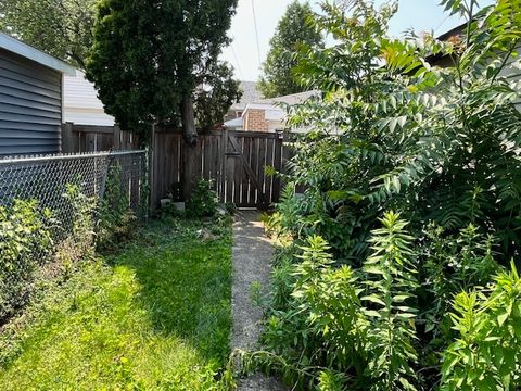 Tiny photo for 2722 Euclid Avenue, Berwyn, IL 60402 (MLS # 12411410)