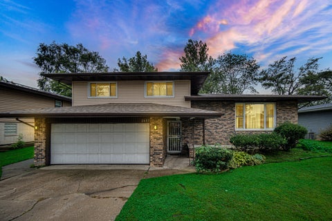 Photo of 2837 191st Place, Lansing, IL 60438 (MLS # 12774641)