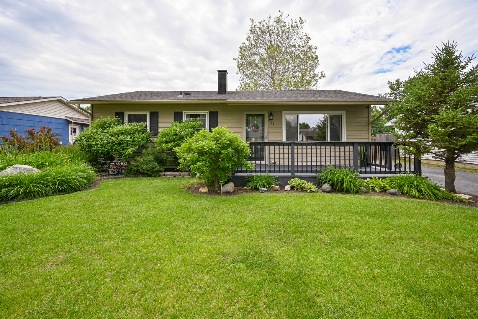 Photo 1 of 27 — 911 Lilac Lane, Joliet, IL 60435
