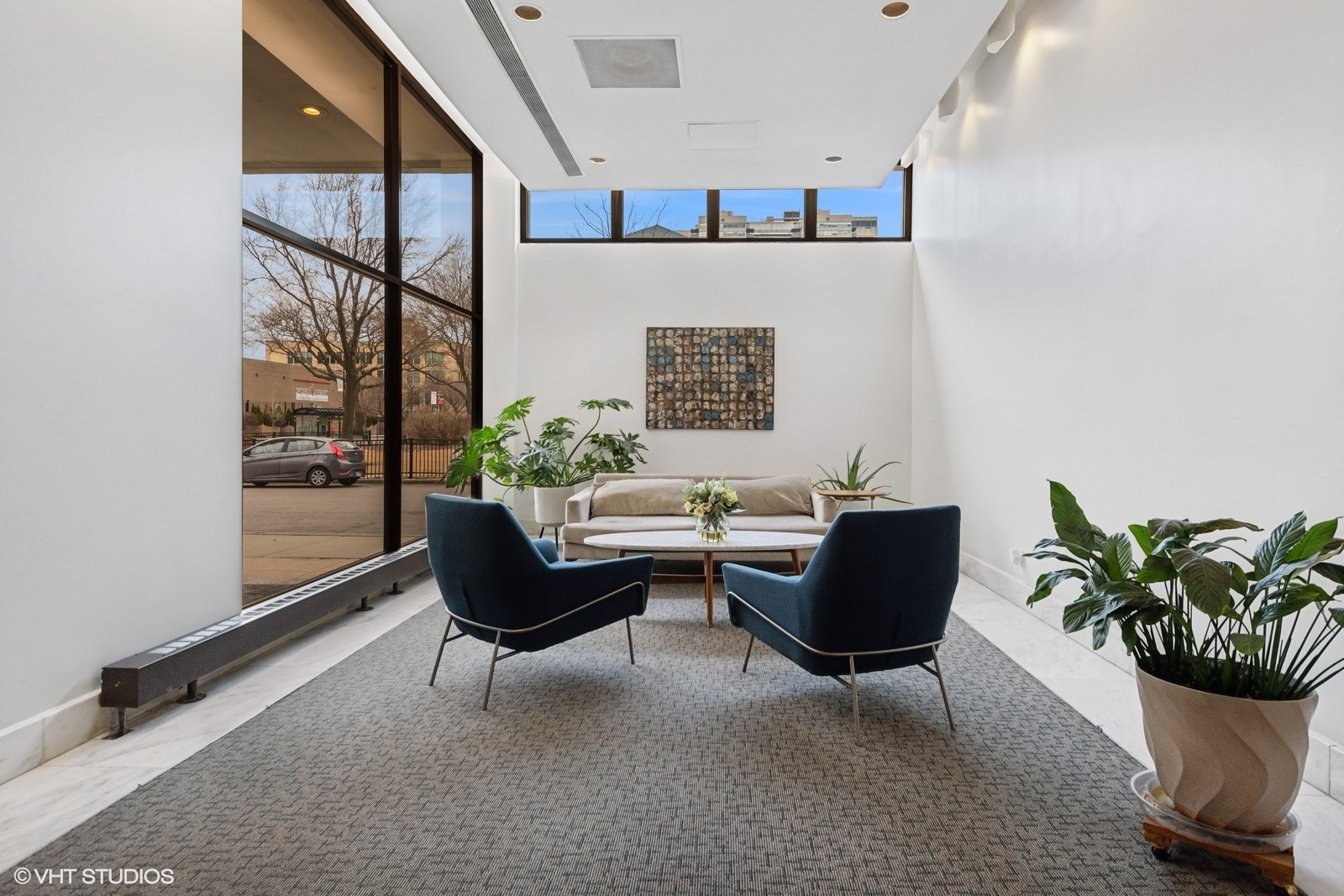 6171 N Sheridan Road 2704