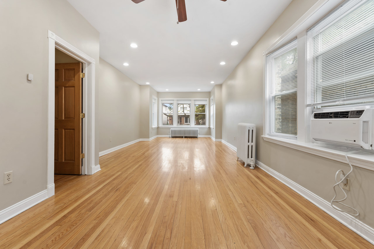 5728 N Maplewood Avenue