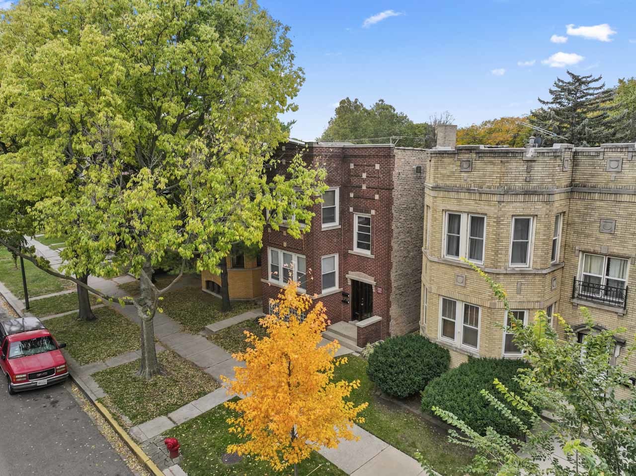 Chicago, Illinois 60659, United States, 4 Bedrooms Bedrooms, ,2 BathroomsBathrooms,Residential,Active,254857