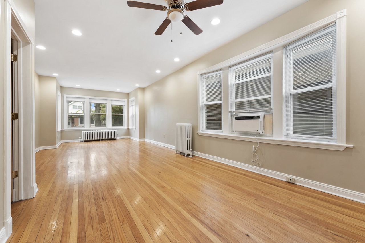 5728 N Maplewood Avenue