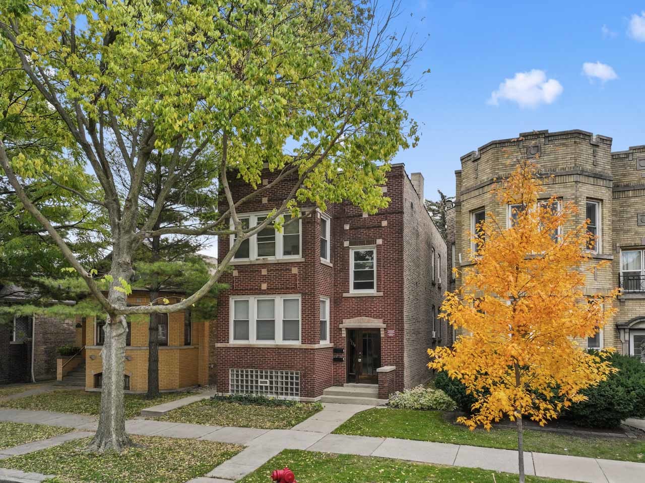 Chicago, Illinois 60659, United States, 4 Bedrooms Bedrooms, ,2 BathroomsBathrooms,Residential,Active,254857