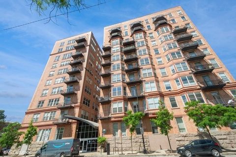 Photo of 500 S Clinton Street #642, Chicago, IL 60607 (MLS # 12640223)