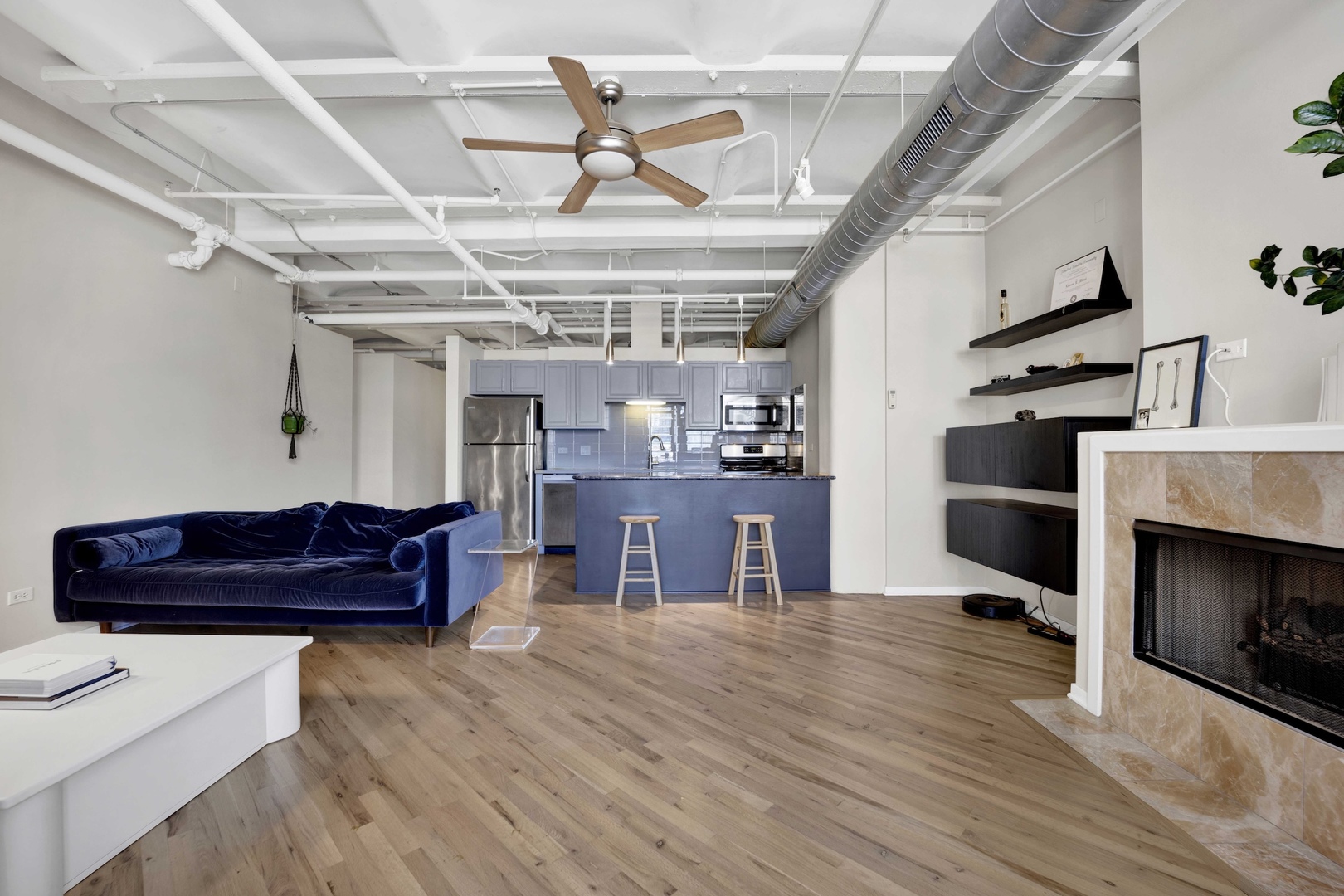 500 S Clinton Street 642