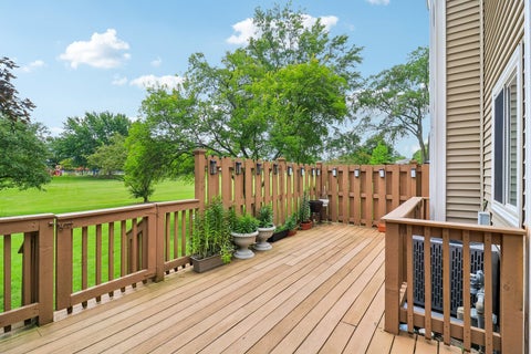 Tiny photo for 201 Colony Court, Vernon Hills, IL 60061 (MLS # 12701522)