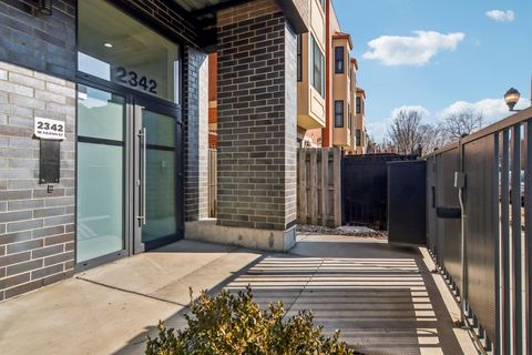Tiny photo for 2342 W Adams Street #305, Chicago, IL 60612 (MLS # 12560300)