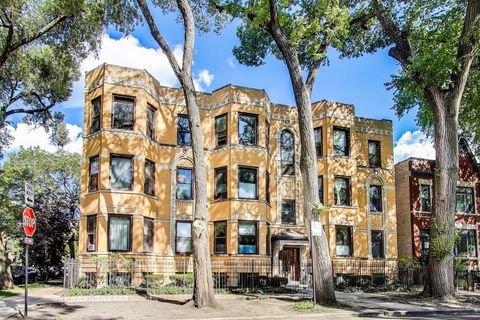 Tiny photo for 1021 N Hoyne Avenue #2A, Chicago, IL 60622 (MLS # 12453576)