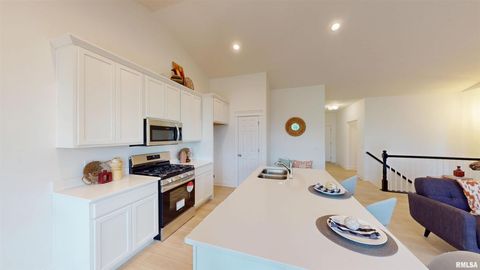 Tiny photo for 5925 BUTTERFIELD Drive, Bettendorf, IA 52722 (MLS # QC4267028)