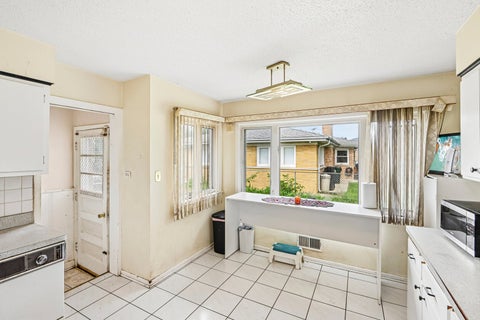 Tiny photo for 4474 W Chase Avenue, Lincolnwood, IL 60712 (MLS # 12785232)