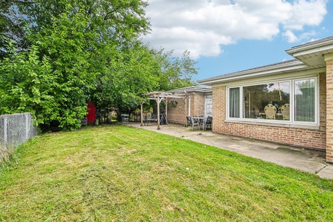 Tiny photo for 4474 W Chase Avenue, Lincolnwood, IL 60712 (MLS # 12785232)