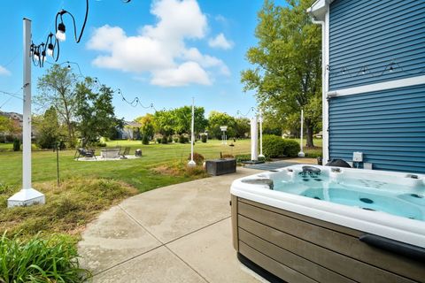 Tiny photo for 1545 Steeplechase Court, Green Oaks, IL 60048 (MLS # 12491019)