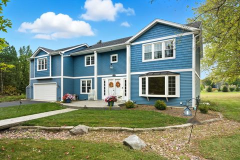 Photo of 1545 Steeplechase Court, Green Oaks, IL 60048 (MLS # 12491019)