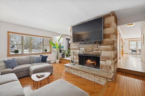 Tiny photo for 214 N Elmhurst Road, Prospect Heights, IL 60070 (MLS # 12528077)