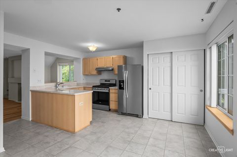 Tiny photo for 305 Plumtree Court, Bolingbrook, IL 60440 (MLS # 12432602)