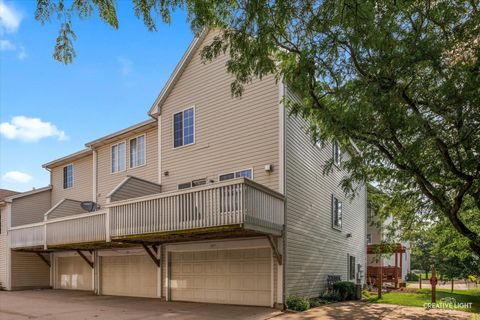 Tiny photo for 305 Plumtree Court, Bolingbrook, IL 60440 (MLS # 12432602)