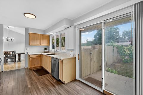 Tiny photo for 4 Mayflower Drive, Batavia, IL 60510 (MLS # 12508488)