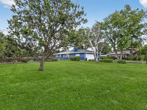 Tiny photo for 4 Mayflower Drive, Batavia, IL 60510 (MLS # 12508488)