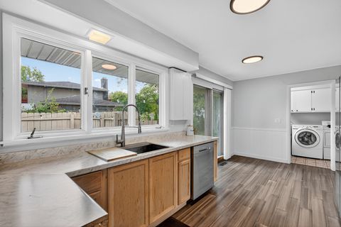 Tiny photo for 4 Mayflower Drive, Batavia, IL 60510 (MLS # 12508488)