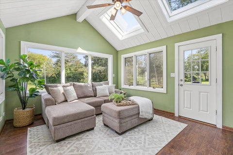 Tiny photo for 816 Paddock Lane, Libertyville, IL 60048 (MLS # 12736345)