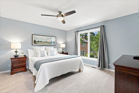Tiny photo for 816 Paddock Lane, Libertyville, IL 60048 (MLS # 12736345)
