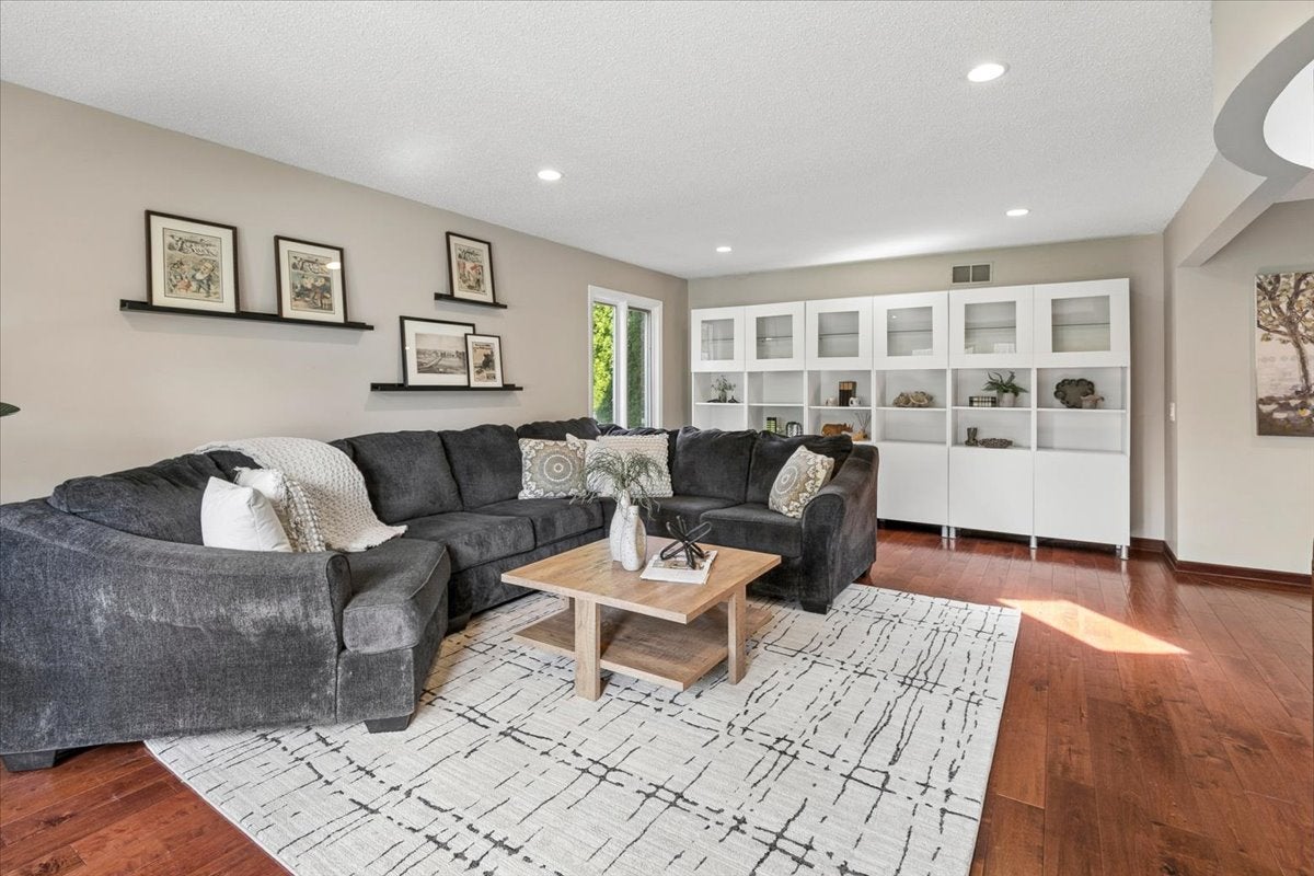 816 Paddock Lane