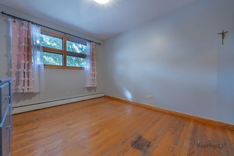 Tiny photo for 5810 W 97th Street, Oak Lawn, IL 60453 (MLS # 12527098)