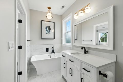 Tiny photo for 3518 Oak Avenue, Brookfield, IL 60513 (MLS # 12527995)