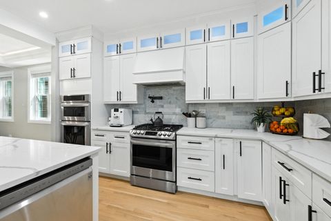 Tiny photo for 3518 Oak Avenue, Brookfield, IL 60513 (MLS # 12527995)